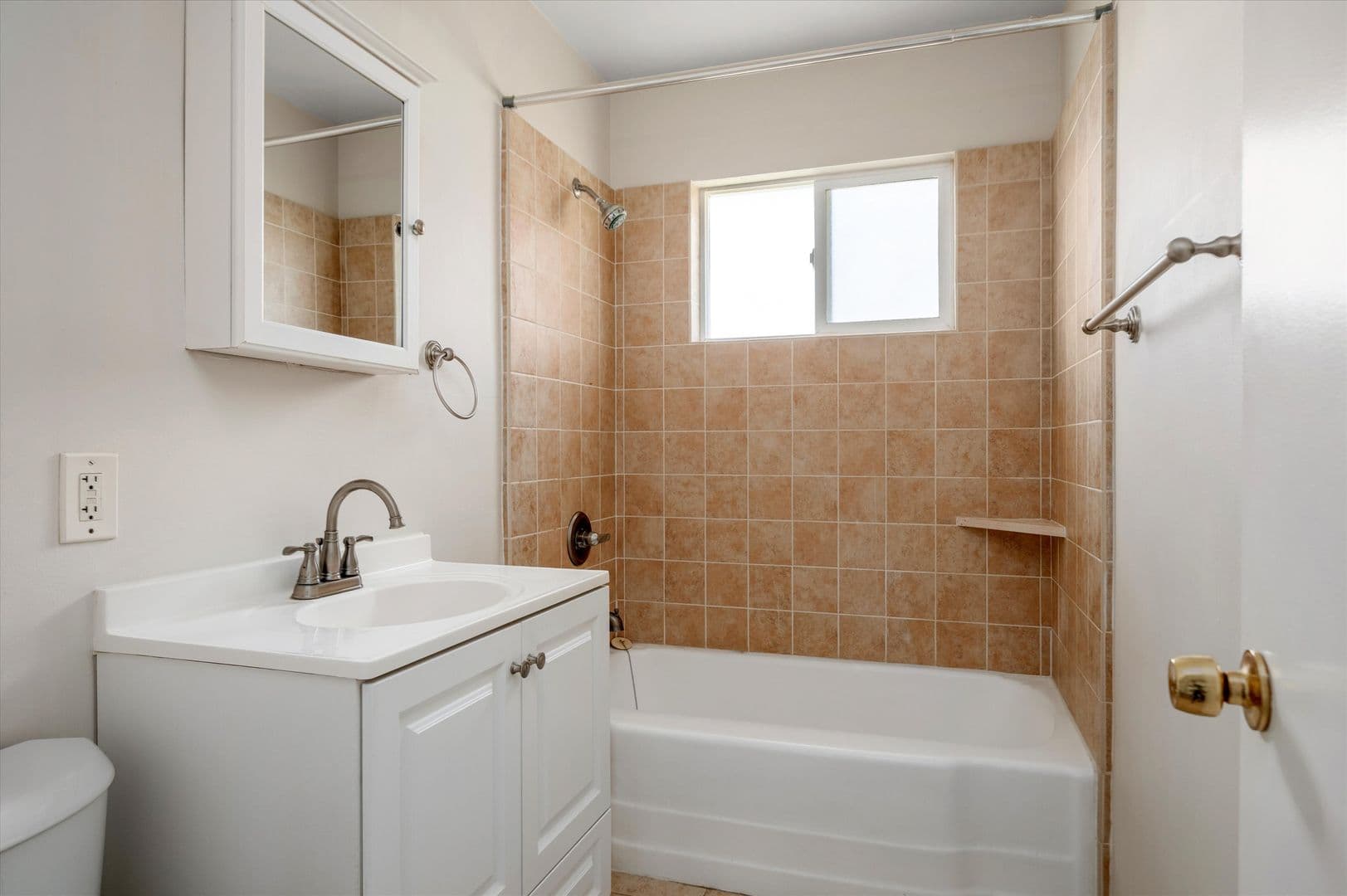 Santa Barbara Apartment: 1223 Garden Street