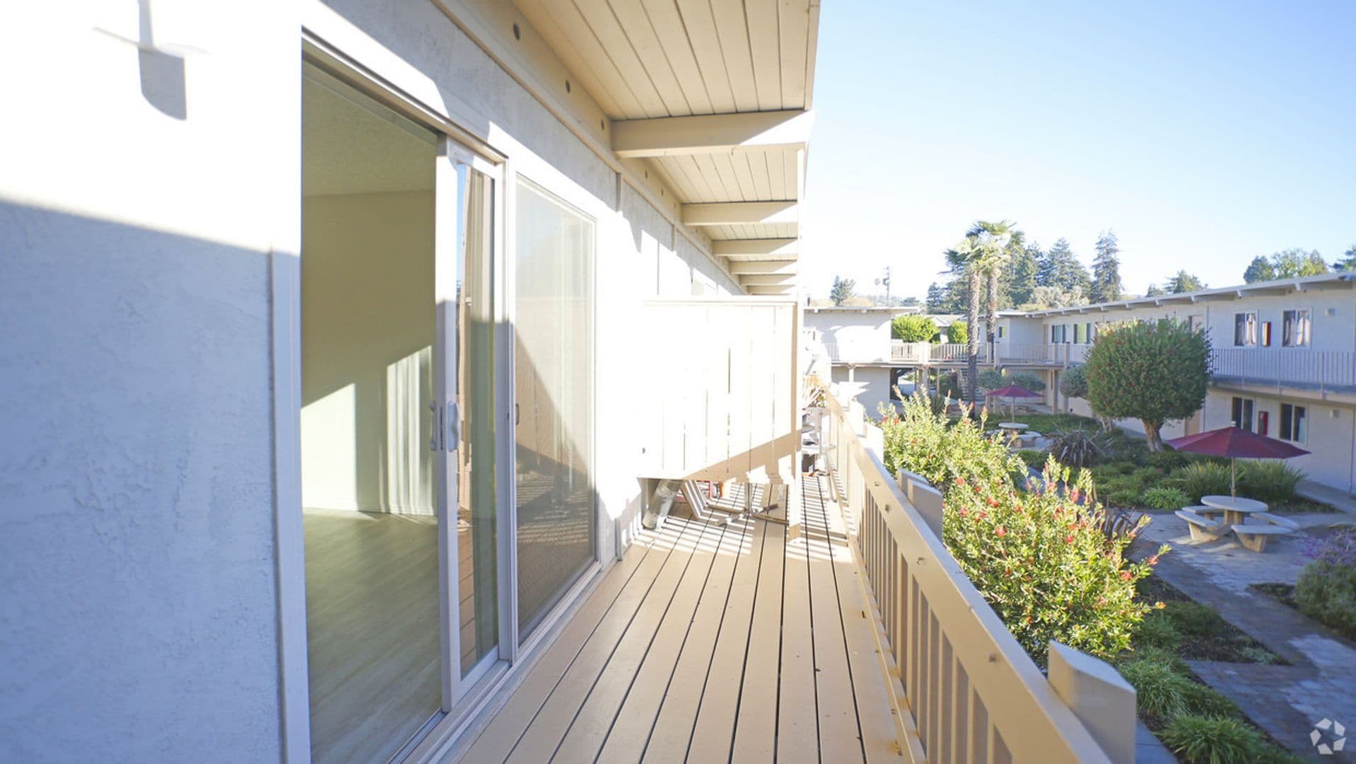 Capitola Apartment: 501 Plum Street