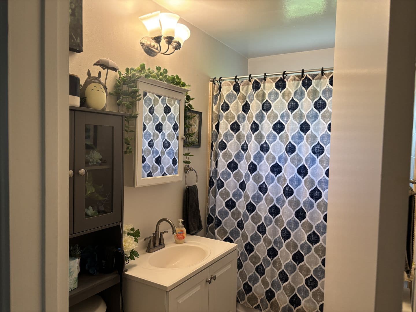 Santa Barbara Apartment: 1223 Garden Street