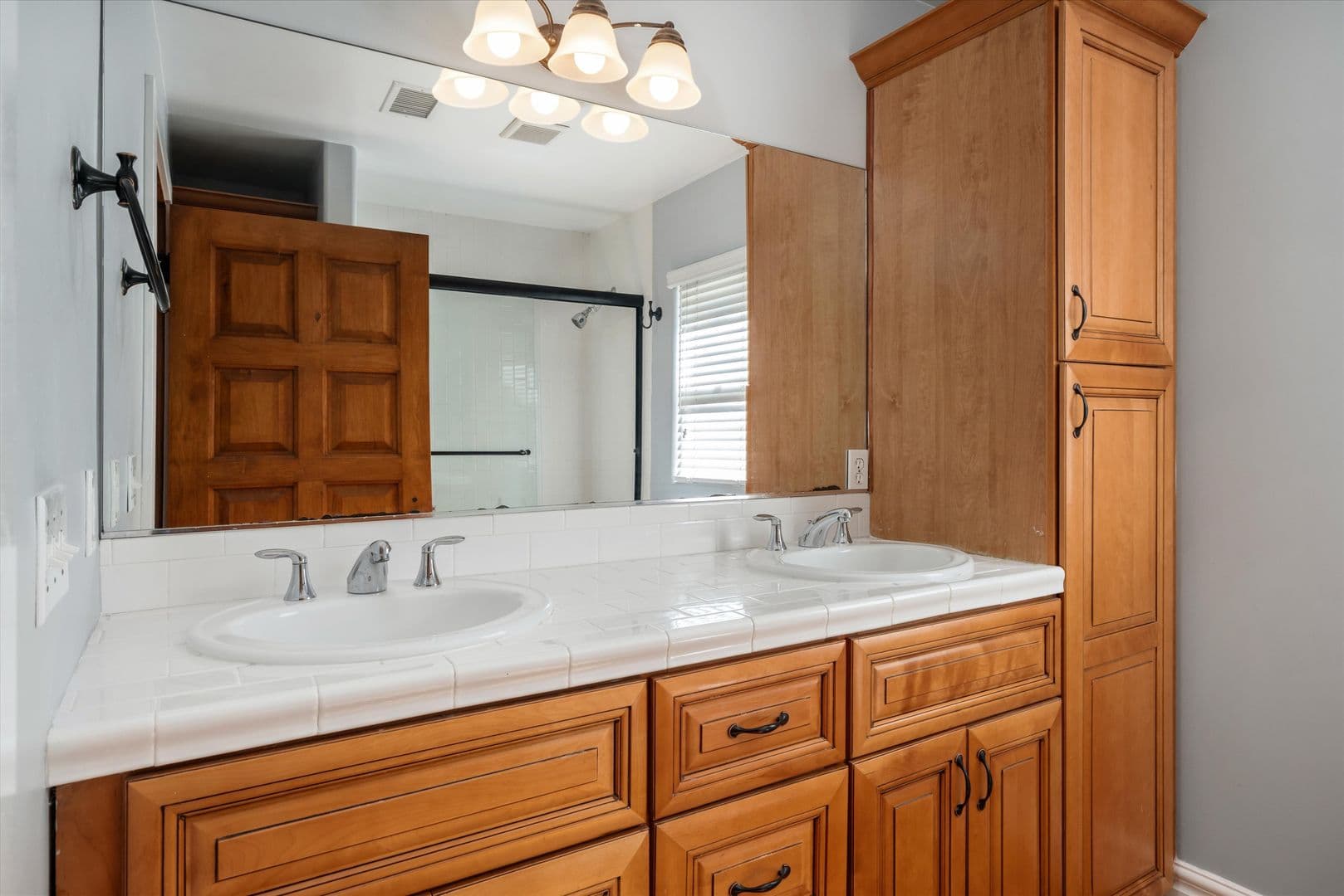 Santa Barbara Apartment: 1001-1009 Chino Street