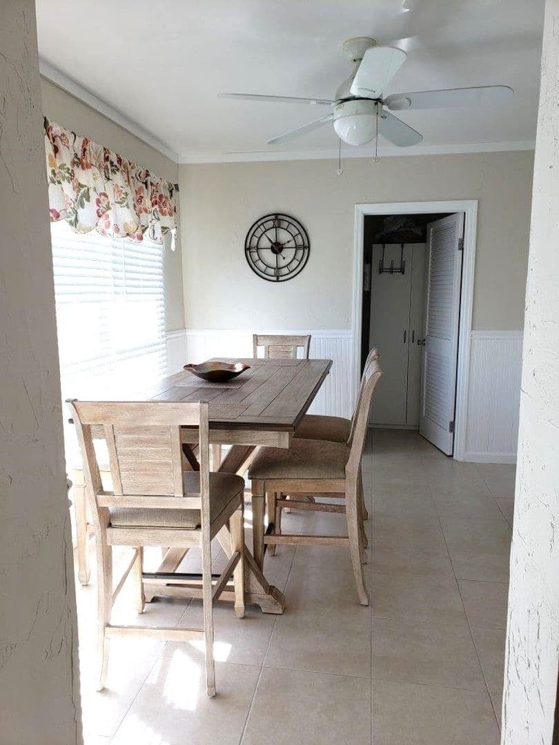 VENICE House: 812 HARBOR DRIVE
