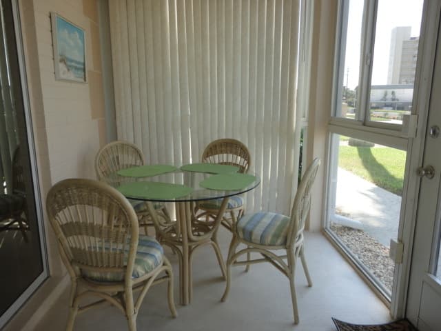 VENICE Condo: 200 THE ESPLANADE N. A18