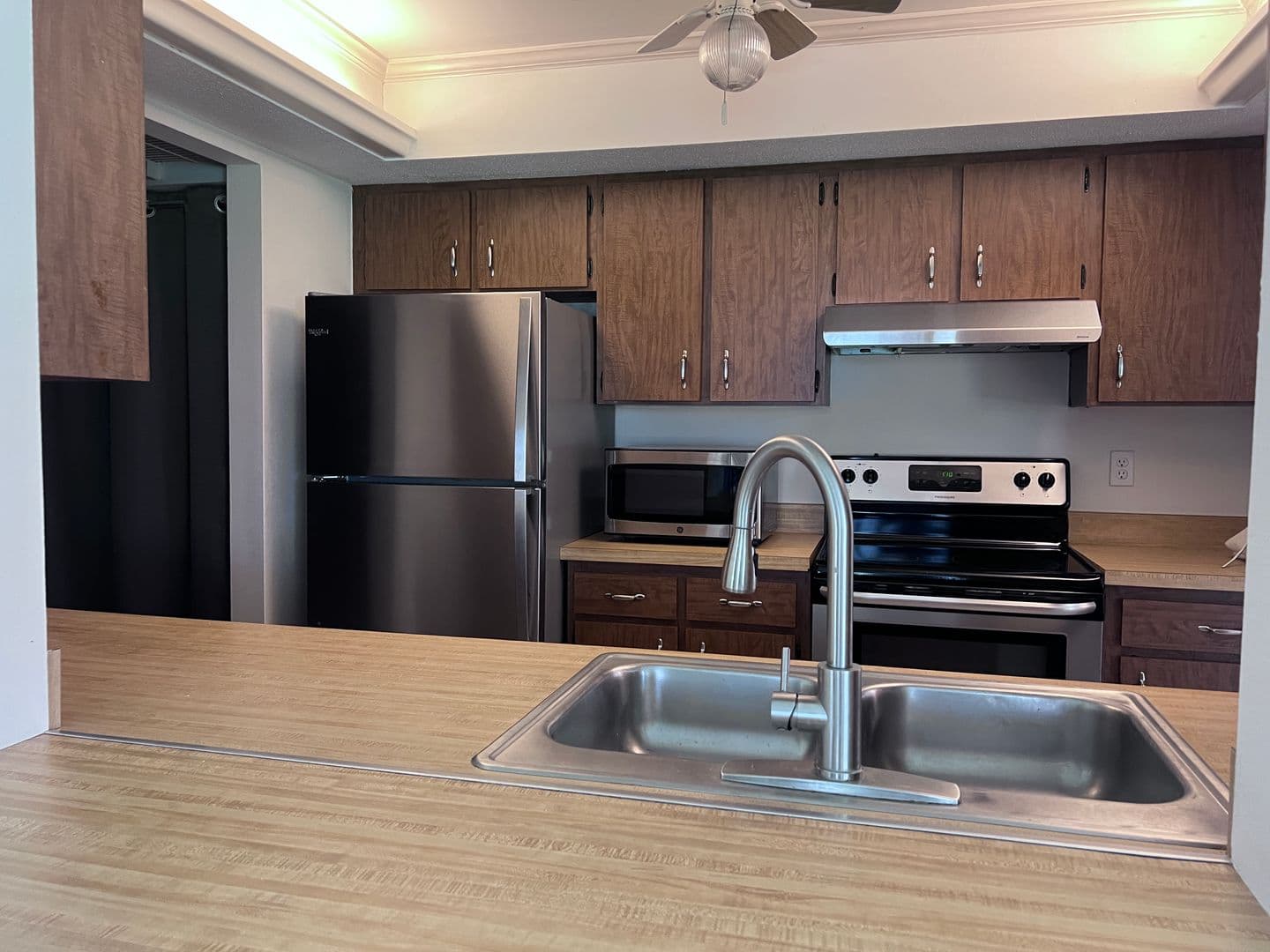 VENICE House: 435 BELMONT AVENUE