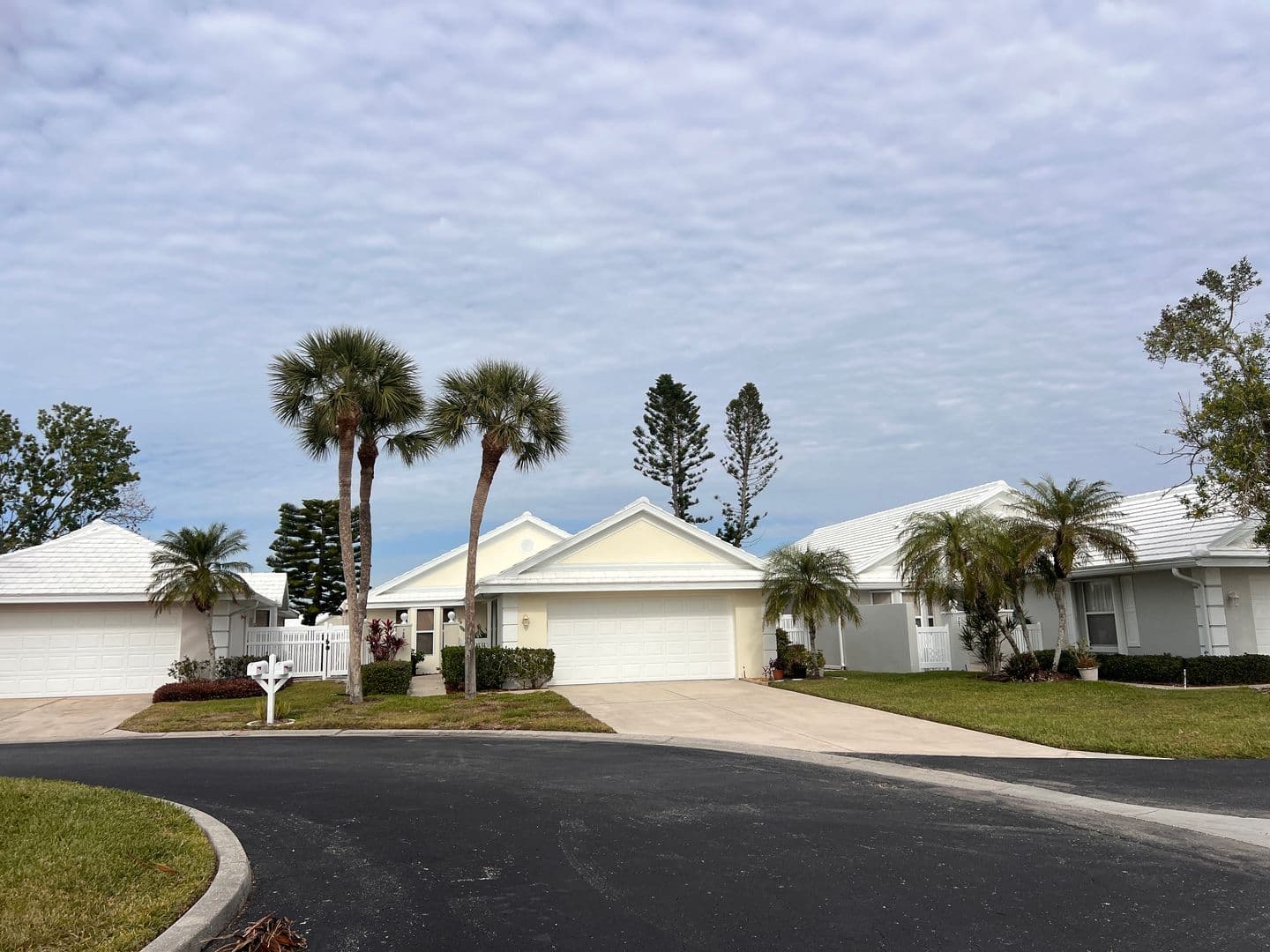 Venice House: 705 Harrington Lake Dr. S.