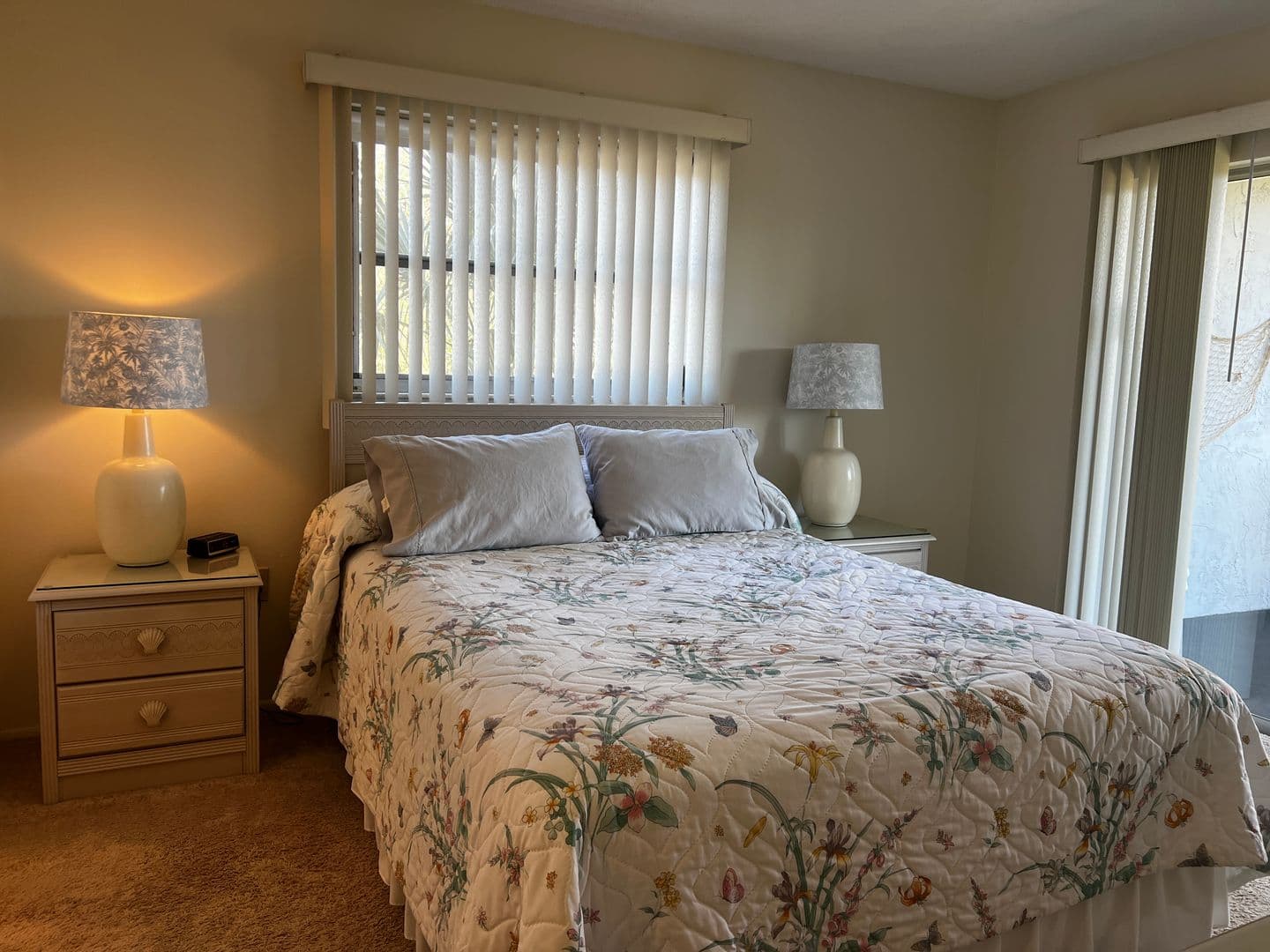 VENICE Condo: 102 CAPRI ISLES BLVD., #210