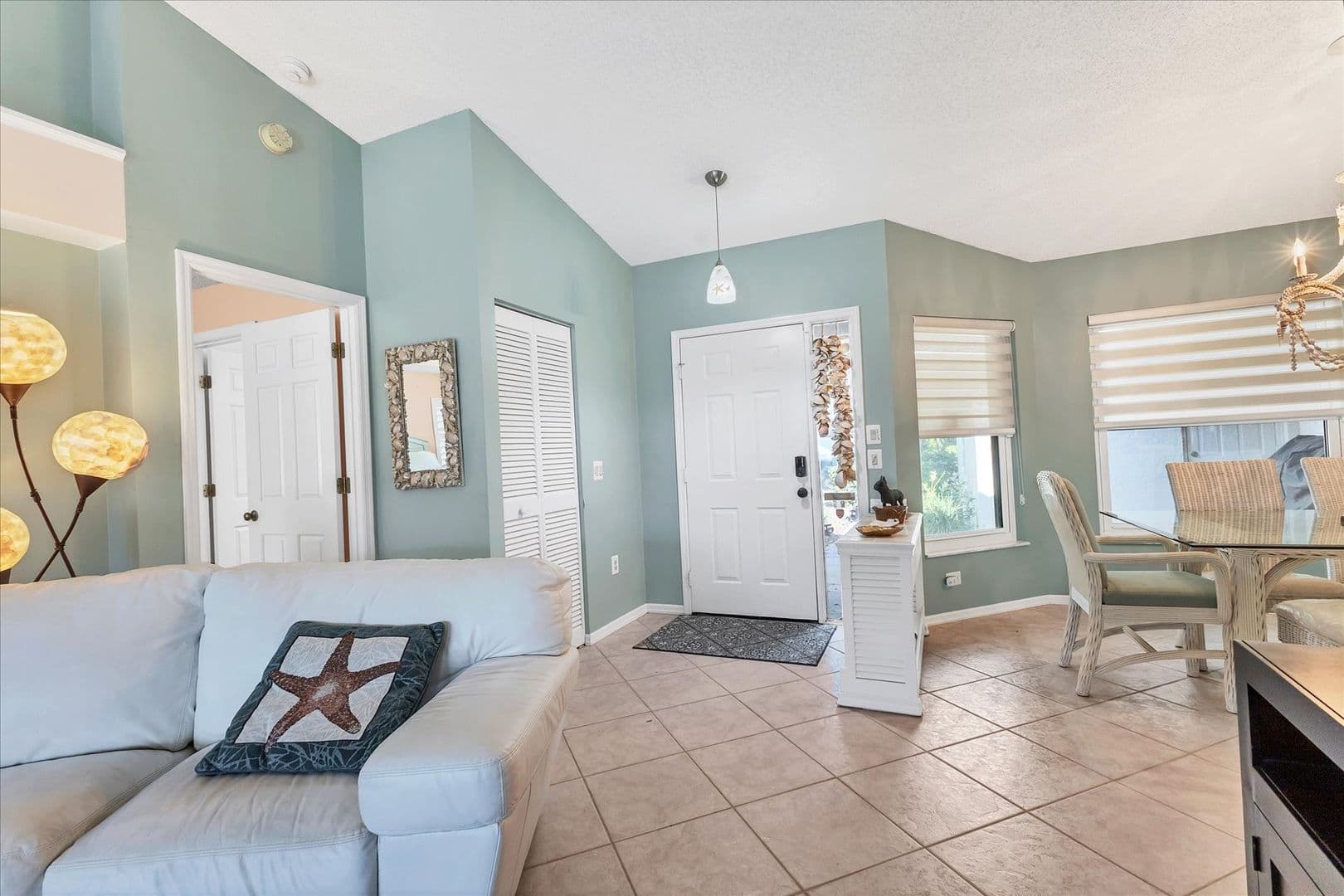 Venice Condo: 109 Southampton Pl. N. #245