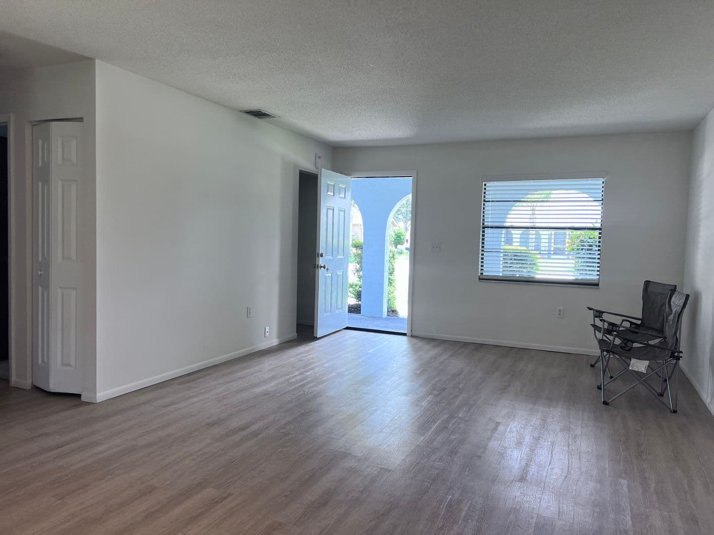 VENICE House: 435 BELMONT AVENUE
