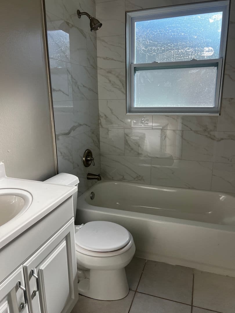 VENICE House: 558 BRIARWOOD ROAD