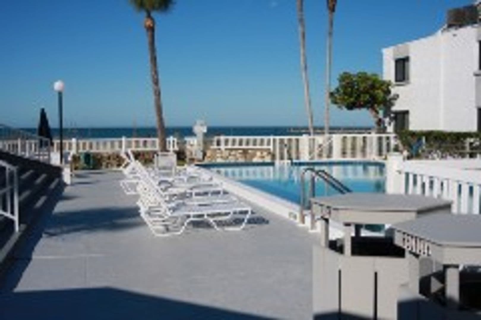 VENICE Condo: 1555 TARPON CENTER DR #B105