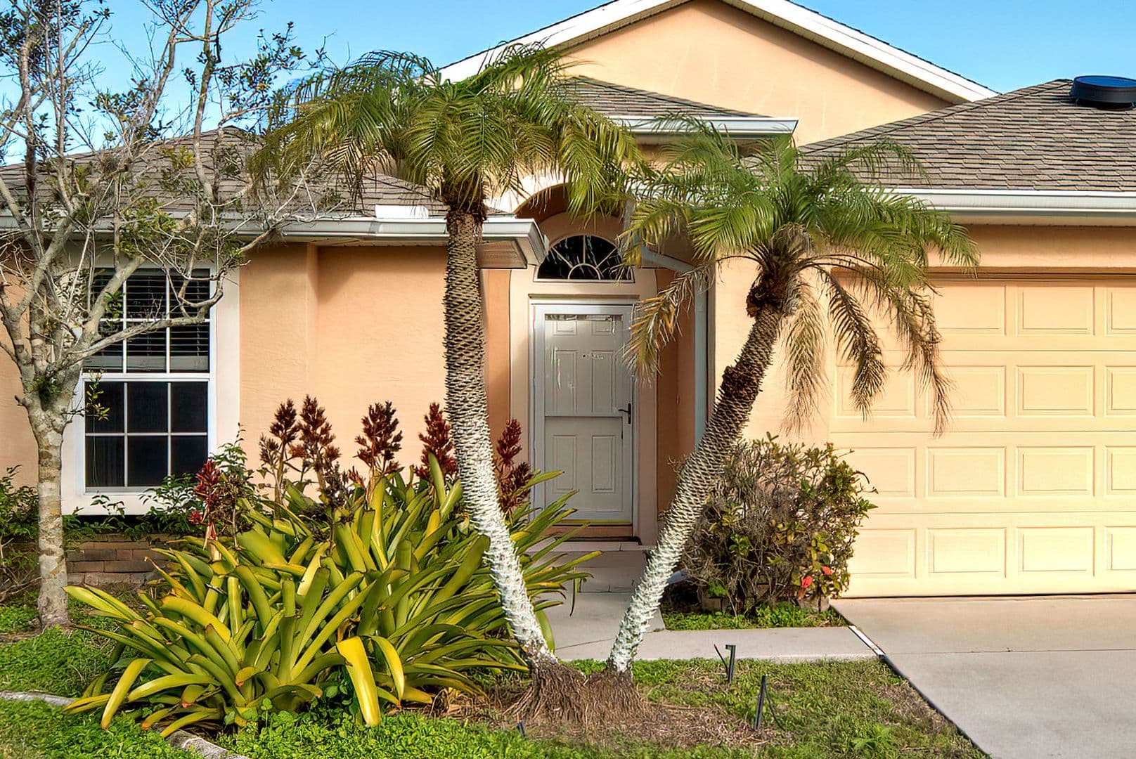 NORTH PORT House: 2134 BOXWOOD STREET