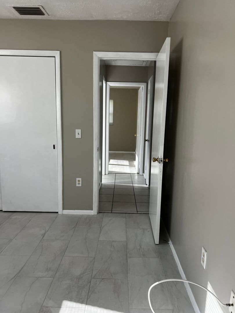 VENICE House: 558 BRIARWOOD ROAD