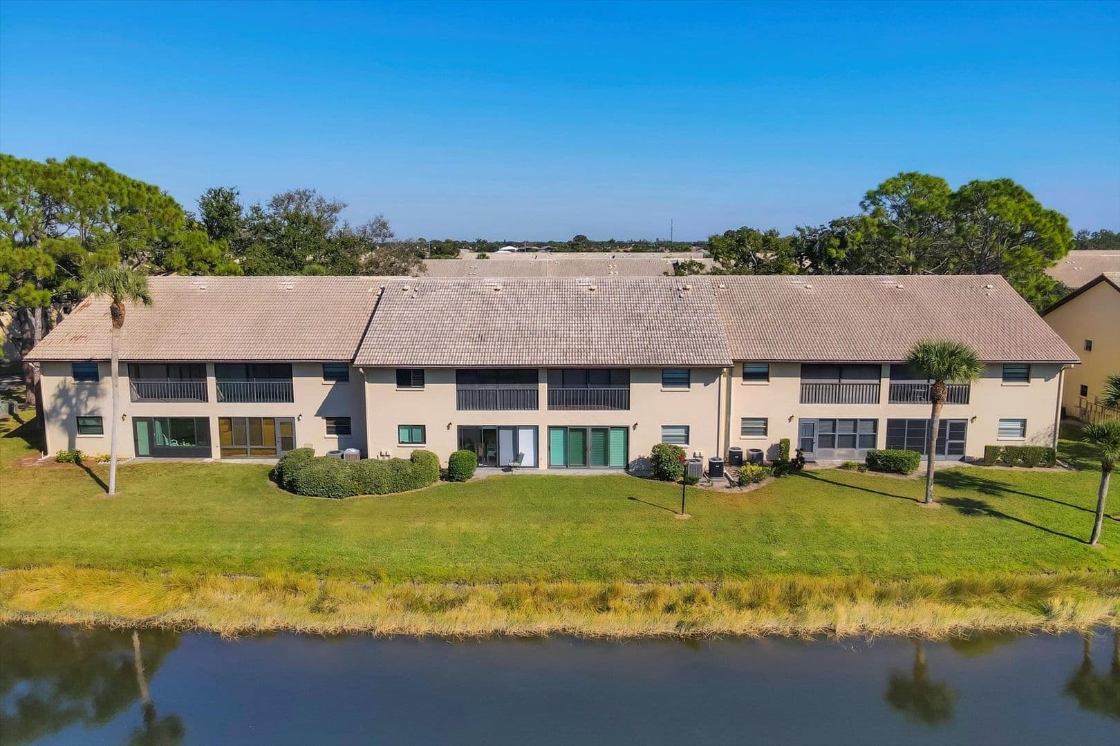 VENICE Condo: 370 THREE LAKES LANE, UNIT F