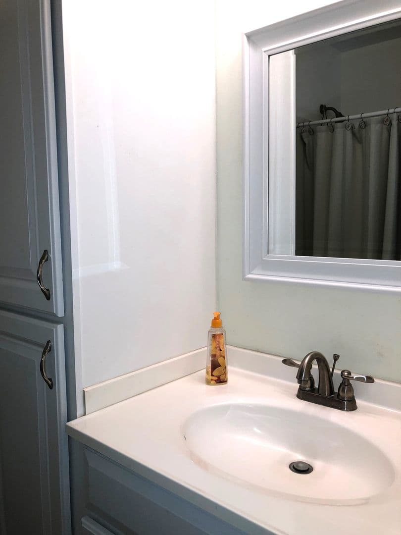 Venice House: 280 E Seminole Drive
