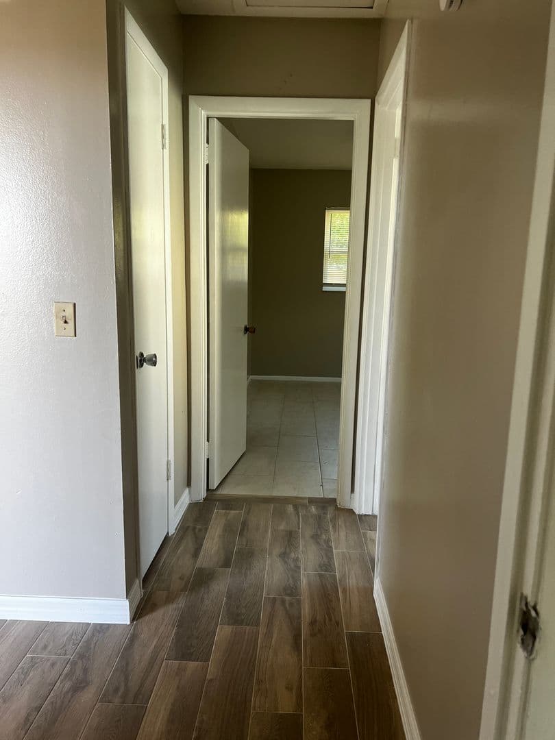 VENICE House: 556 BRIARWOOD ROAD