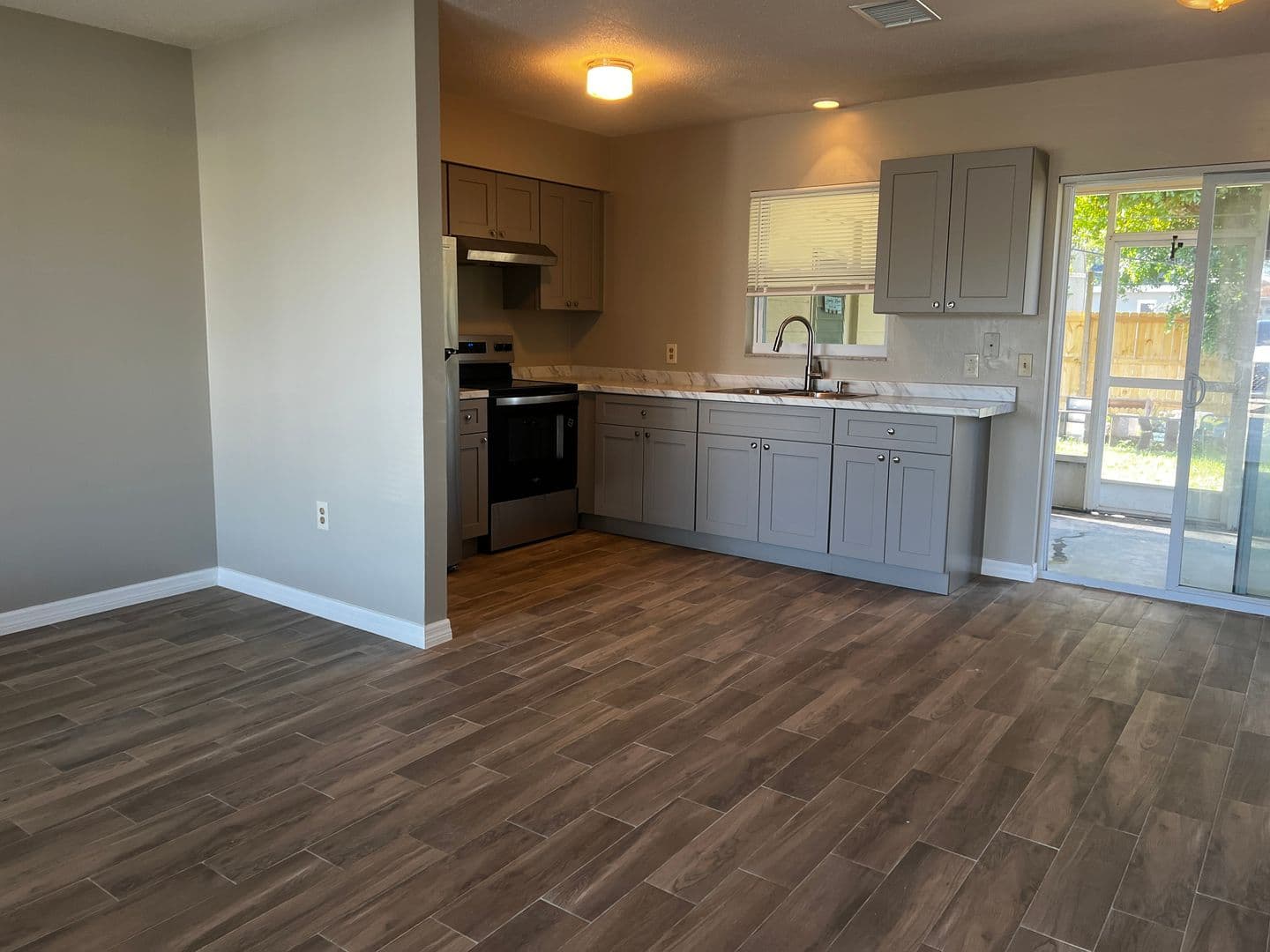 VENICE House: 556 BRIARWOOD ROAD