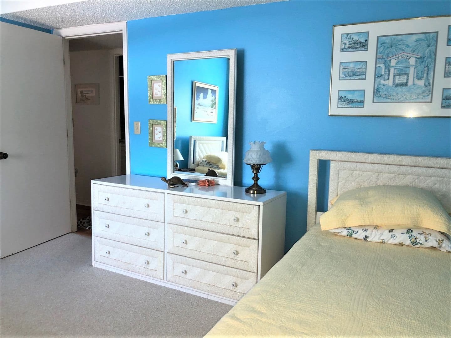 VENICE Condo: 700 GOLDEN BEACH #234