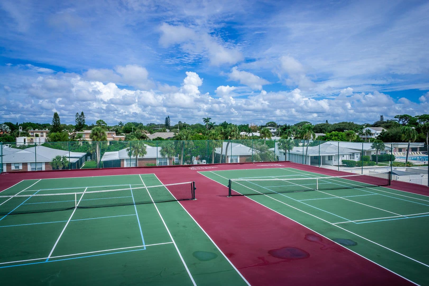 VENICE Condo: 700 GOLDEN BEACH #234