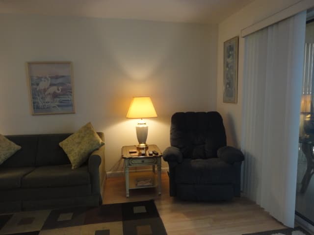 VENICE Condo: 200 THE ESPLANADE N. A18