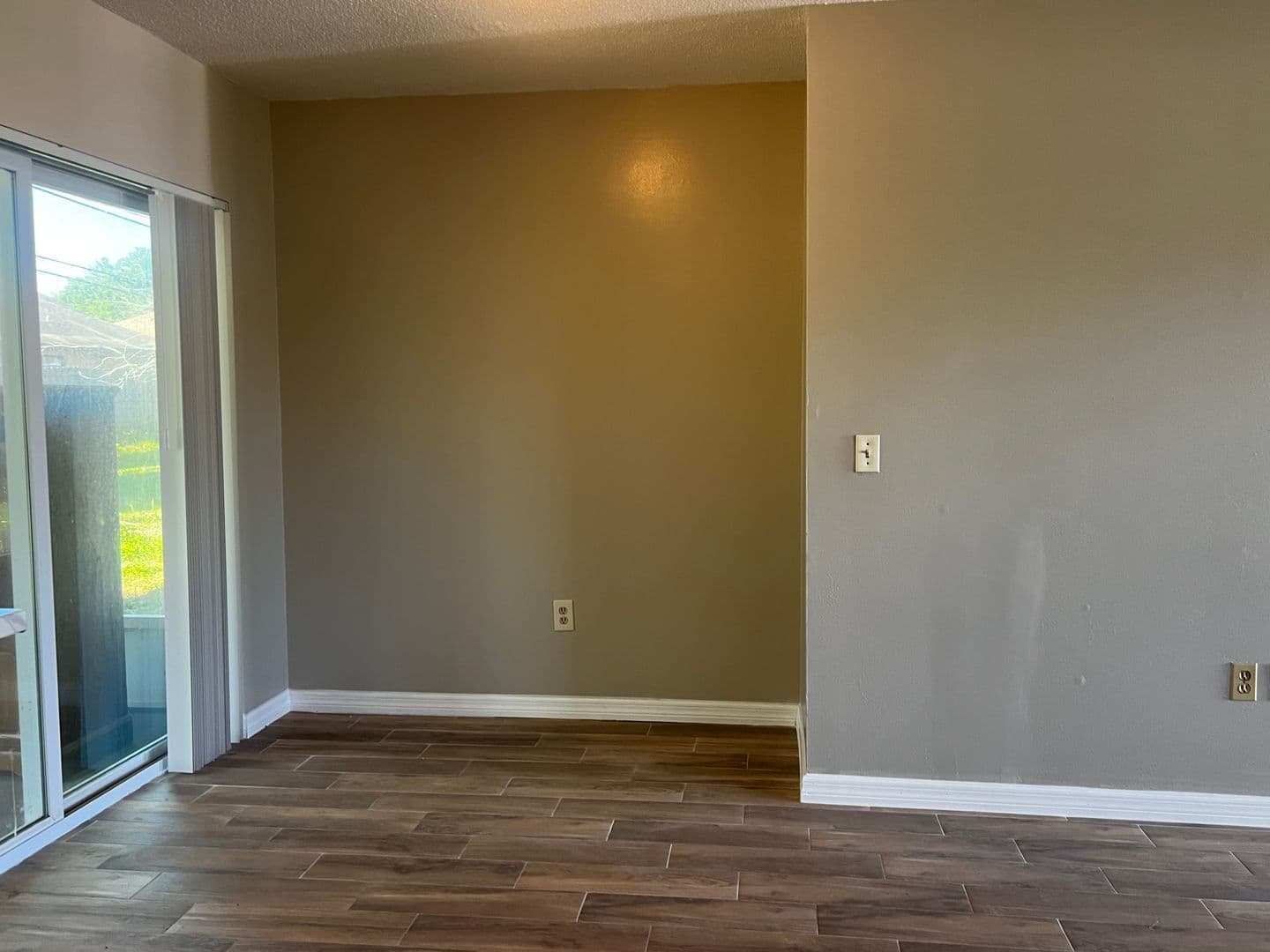 VENICE House: 556 BRIARWOOD ROAD