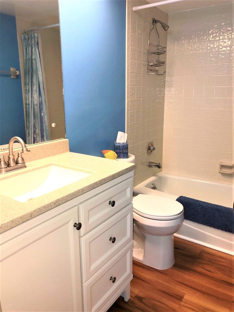 VENICE Condo: 700 GOLDEN BEACH #234