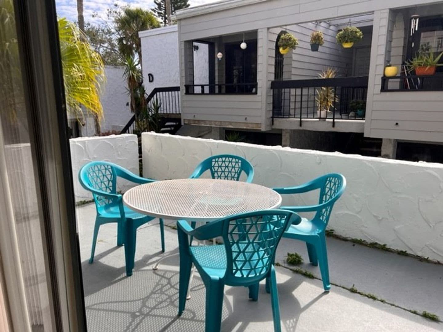 VENICE Condo: 1555 TARPON CENTER DR #B105