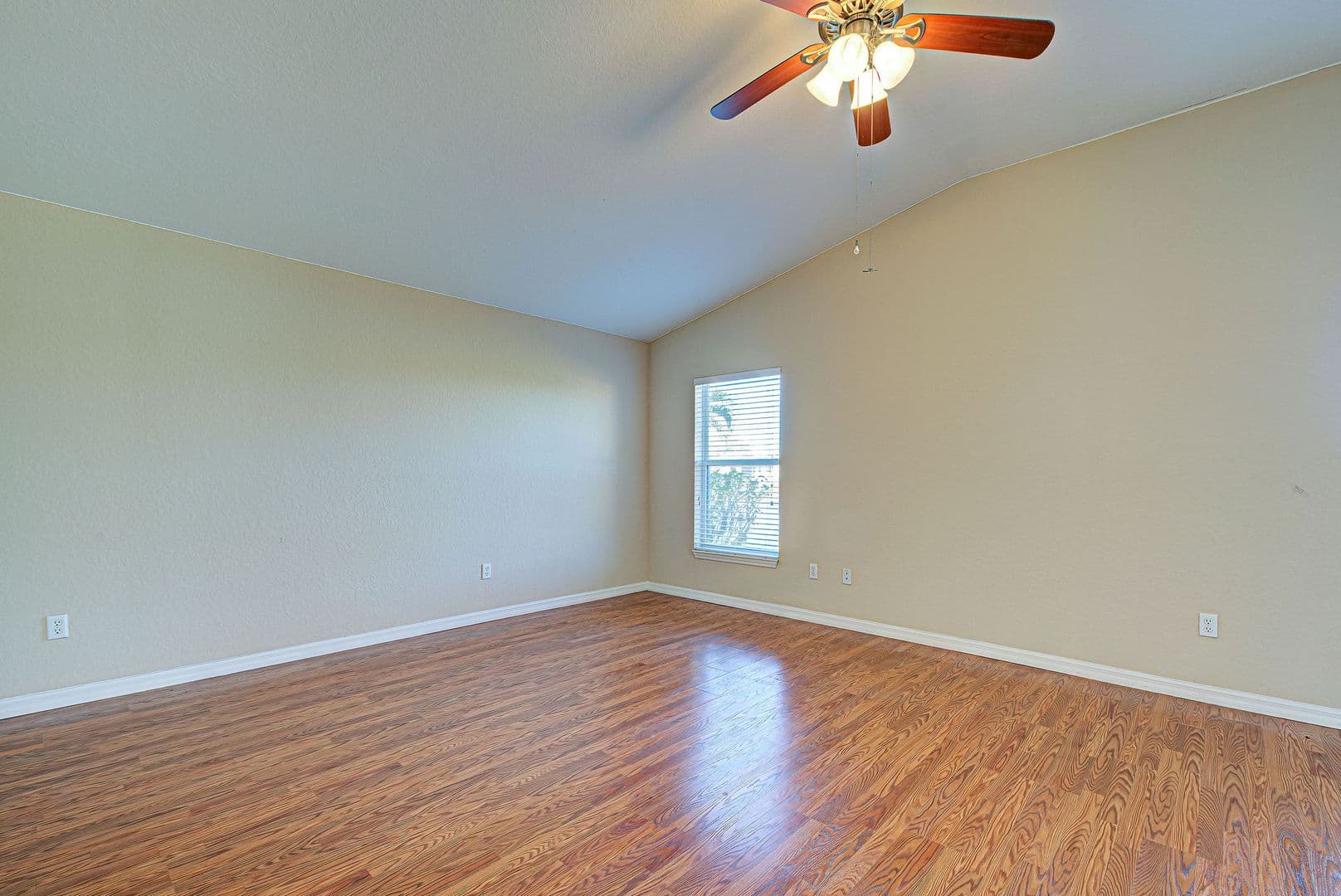 NORTH PORT House: 2134 BOXWOOD STREET