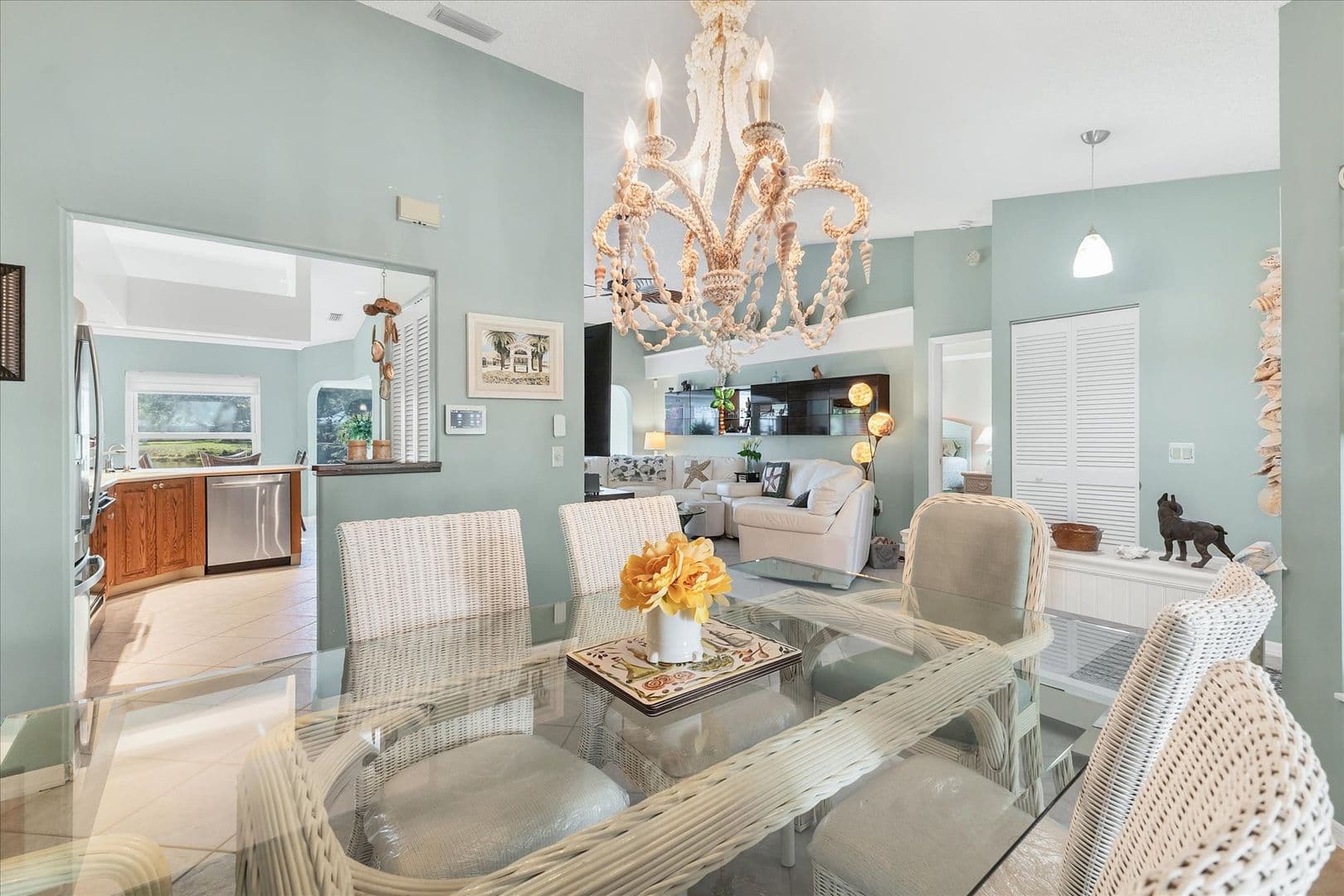 Venice Condo: 109 Southampton Pl. N. #245