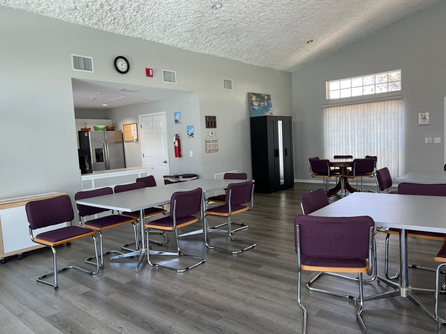 Venice House: 566 Clubside Circle