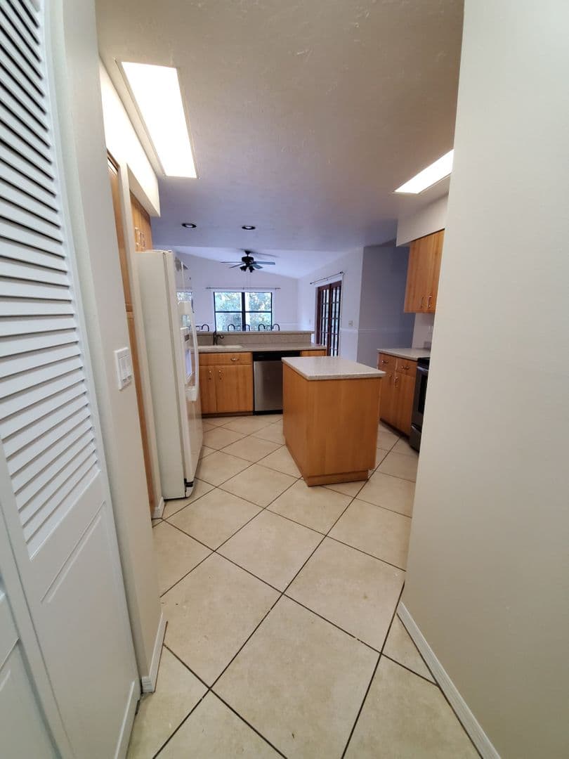 Nokomis House: 188 Shady Pine Lane