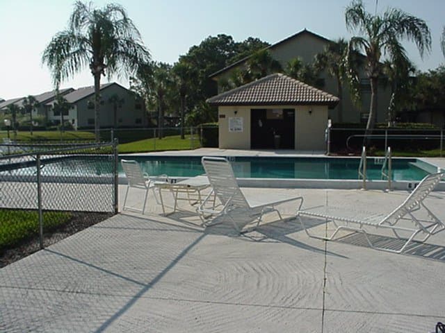 VENICE Condo: 375 D THREE LAKES LANE #174