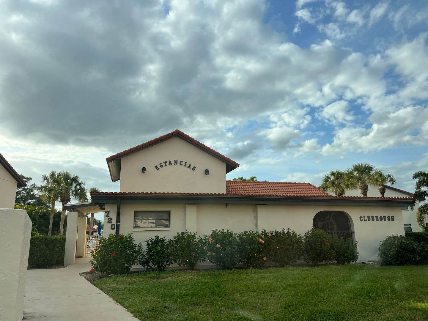 VENICE Townhome: 748 AVENIDA ESTANCIA UNIT B