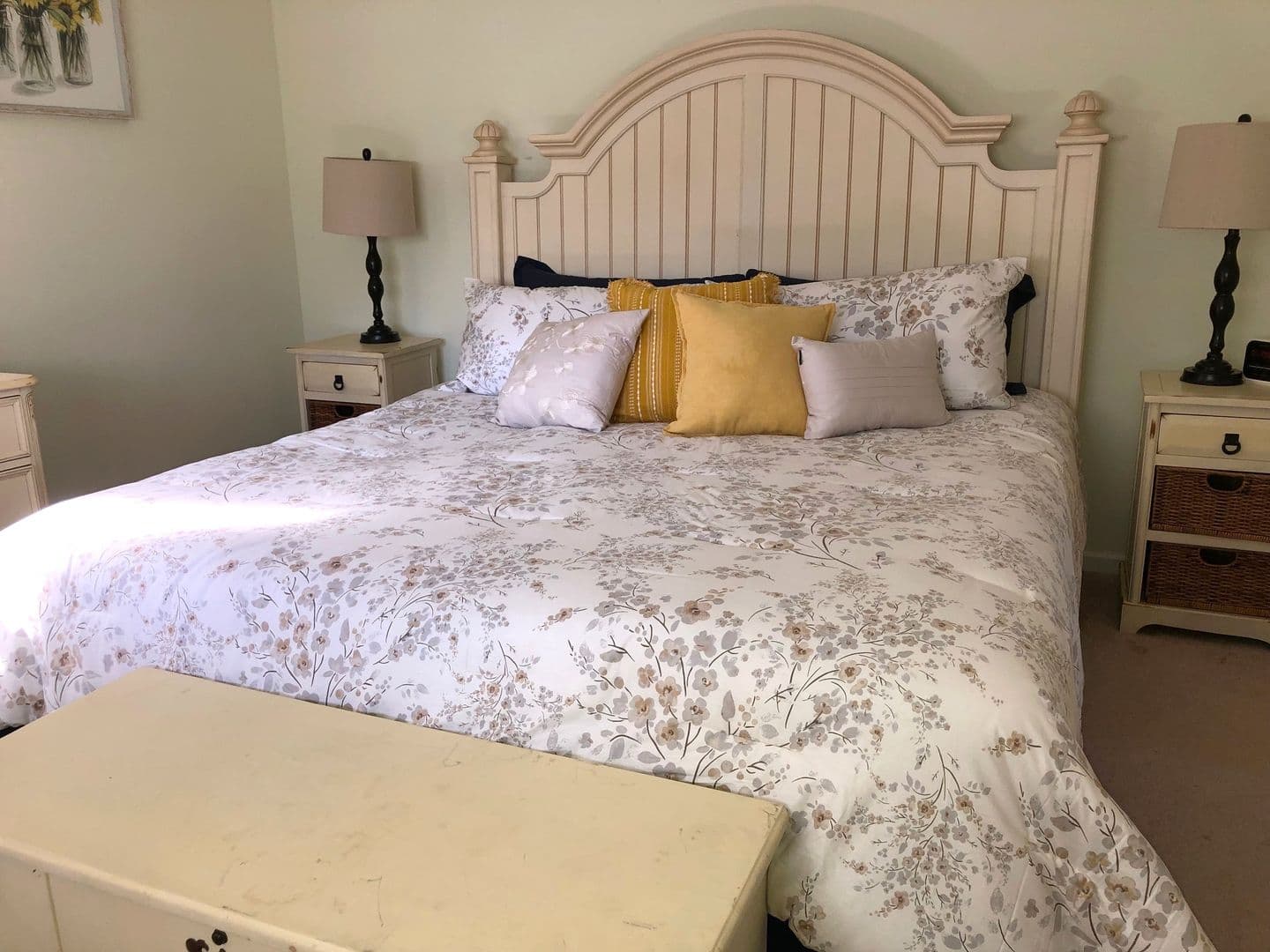 Venice House: 280 E Seminole Drive