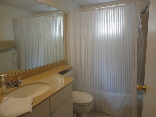 VENICE Condo: 200 THE ESPLANADE N. A18