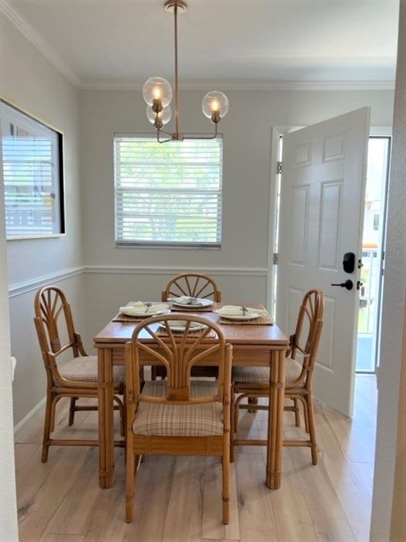 VENICE Condo: 902 GIBBS RD., #285