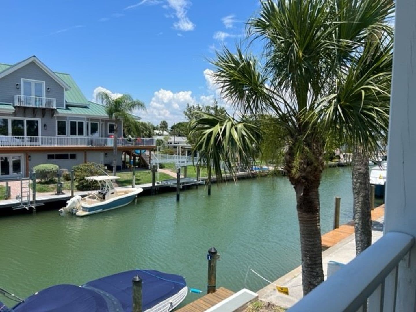VENICE Condo: 902 GIBBS RD., #285