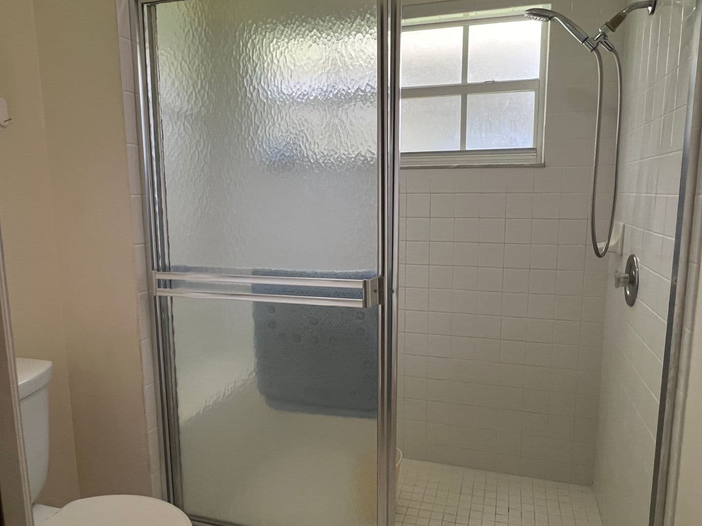 Venice House: 566 Clubside Circle