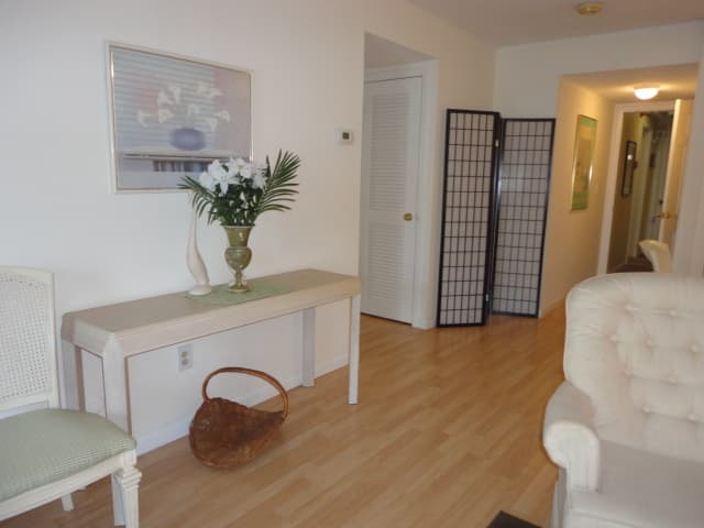 VENICE Condo: 200 THE ESPLANADE N. A18