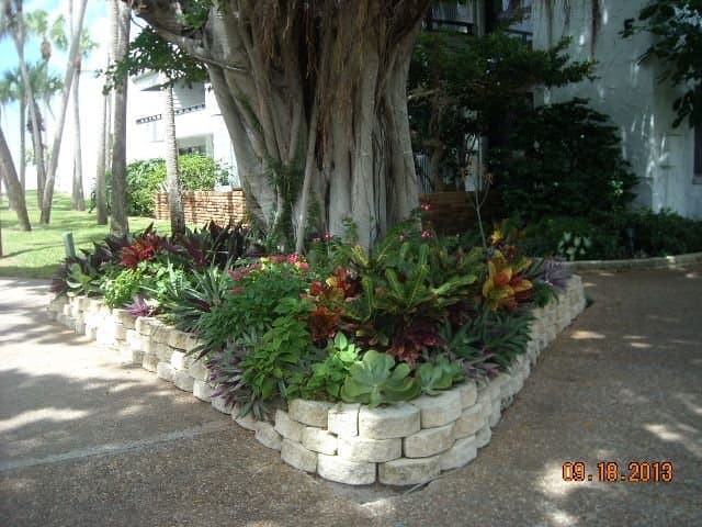 VENICE Condo: 902 GIBBS RD., #285