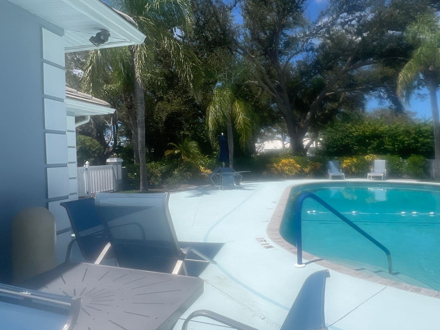 Venice House: 566 Clubside Circle