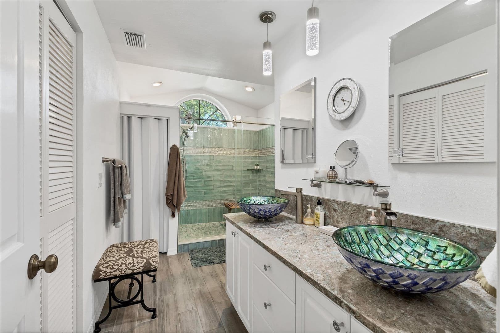 Venice Condo: 109 Southampton Pl. N. #245