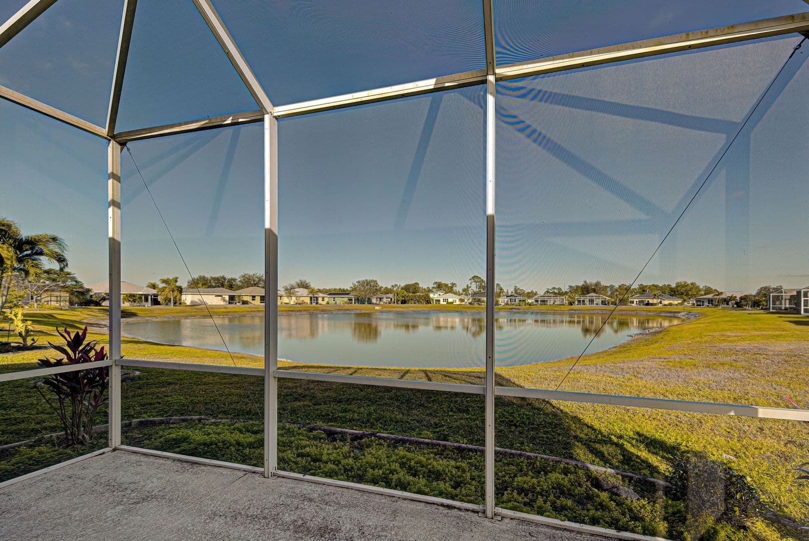 NORTH PORT House: 2134 BOXWOOD STREET