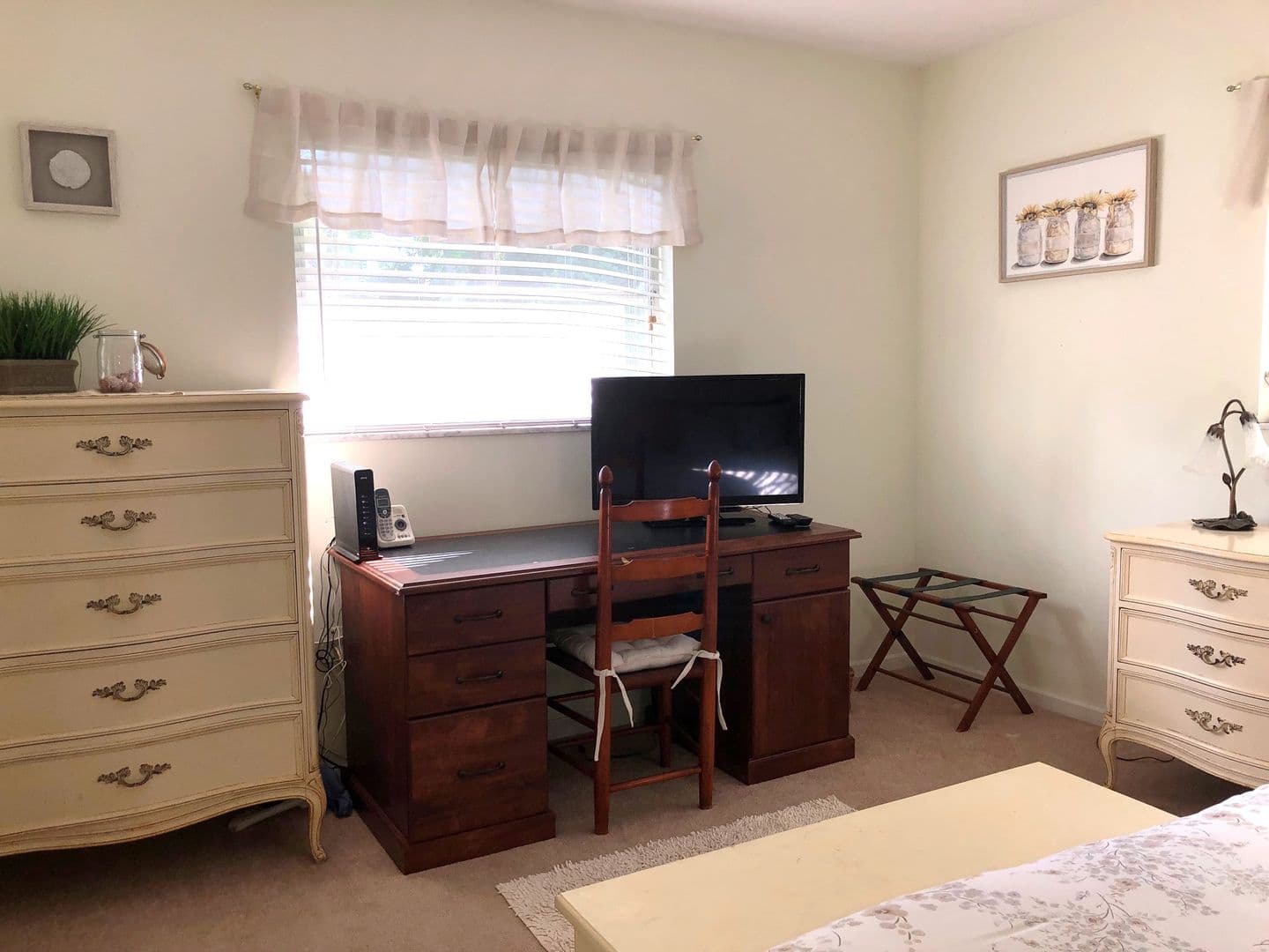 Venice House: 280 E Seminole Drive
