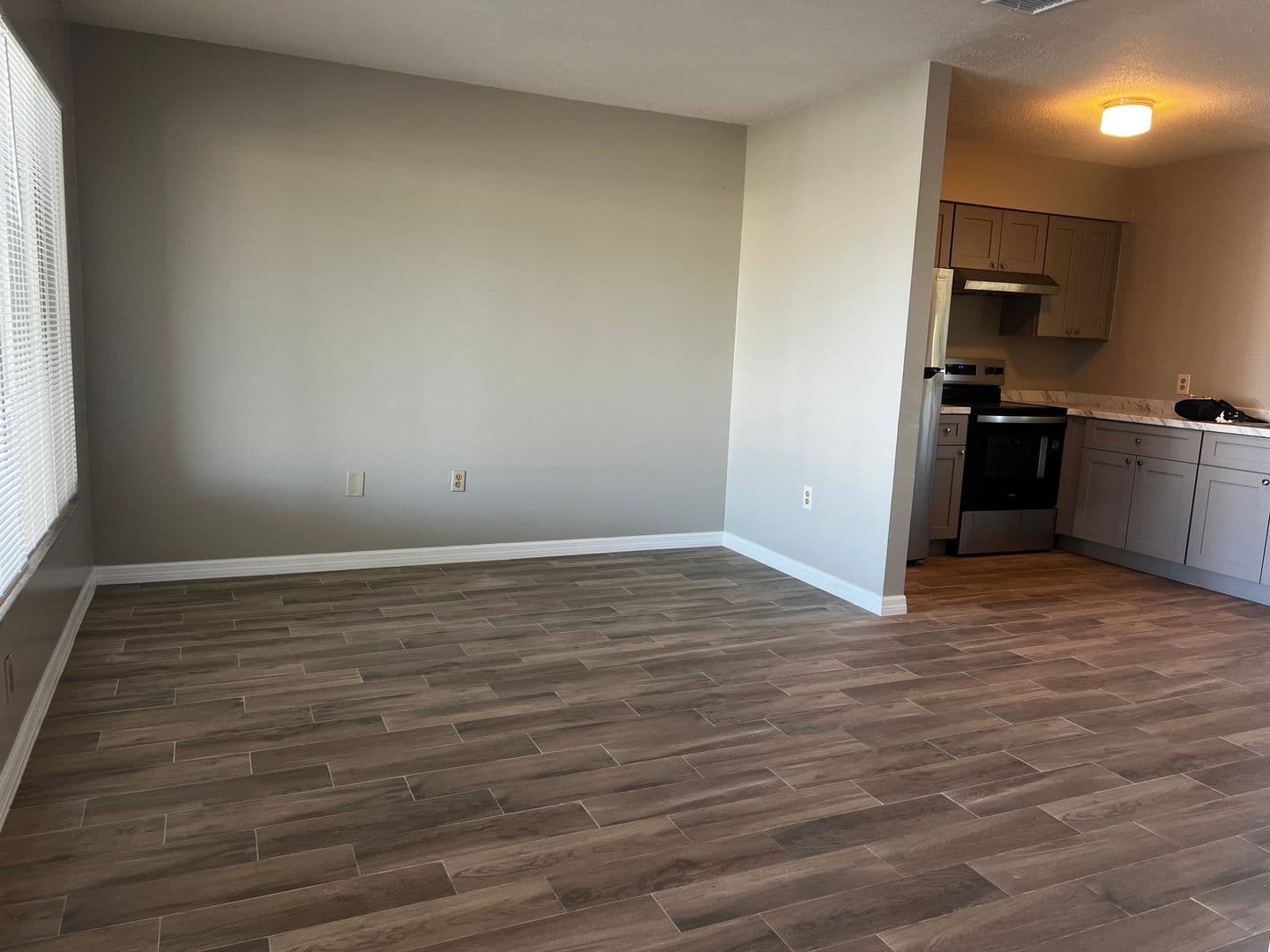 VENICE House: 556 BRIARWOOD ROAD