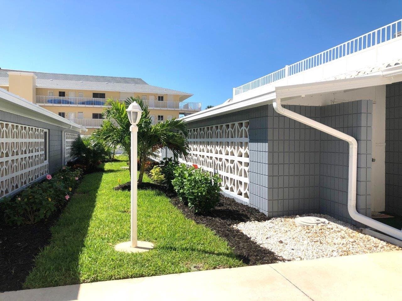 Venice Condo: 1205 Tarpon Center Dr. #D1