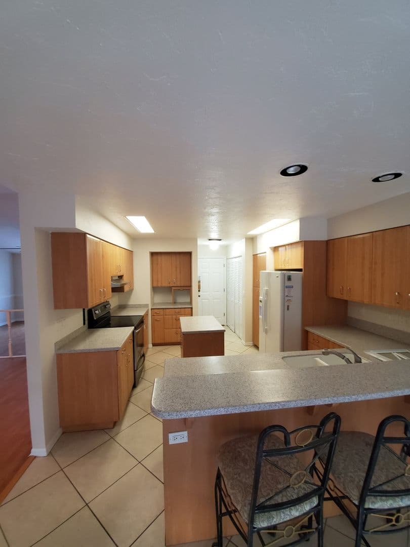 Nokomis House: 188 Shady Pine Lane