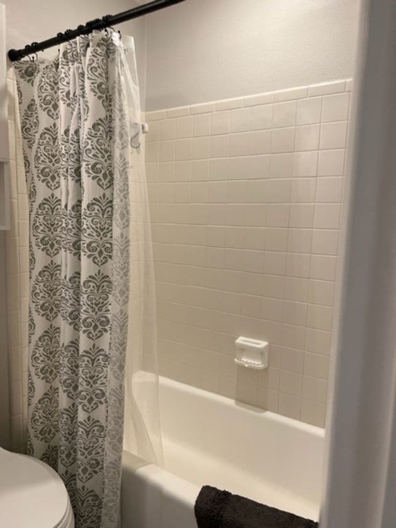 VENICE Condo: 902 GIBBS RD., #285
