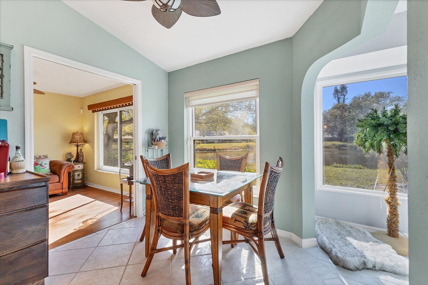 Venice Condo: 109 Southampton Pl. N. #245