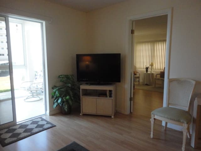 VENICE Condo: 200 THE ESPLANADE N. A18