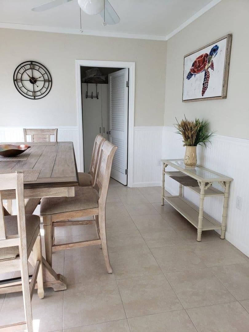 VENICE House: 812 HARBOR DRIVE