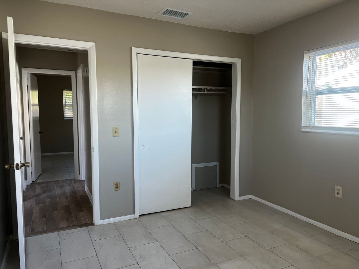 VENICE House: 556 BRIARWOOD ROAD